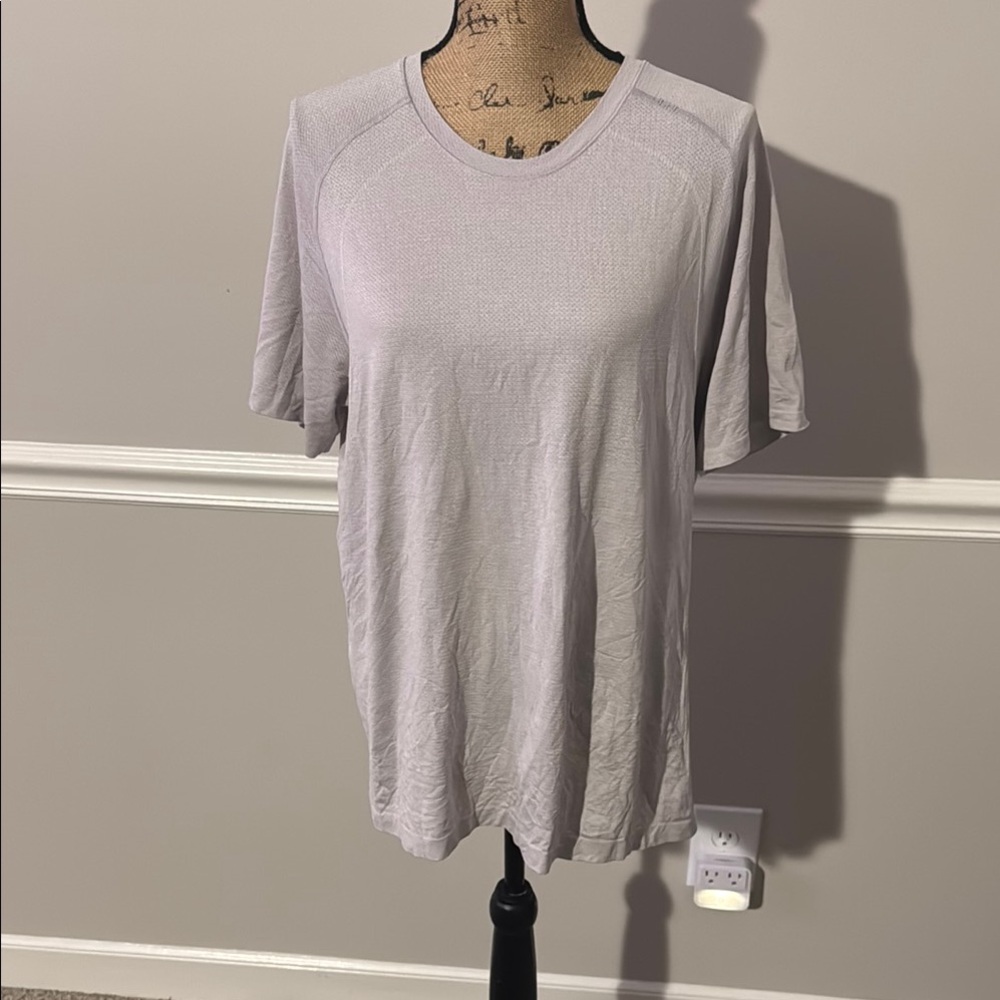 Lululemon size Large T-Shirt